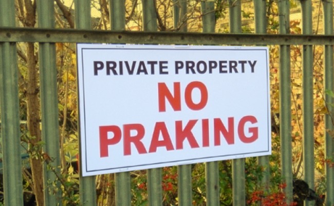 No Parking spelling mistake