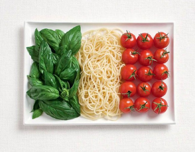 Bandera italiana hecha con alimentos