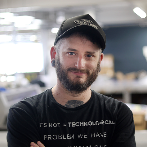 Adam Dean, Grande Formato