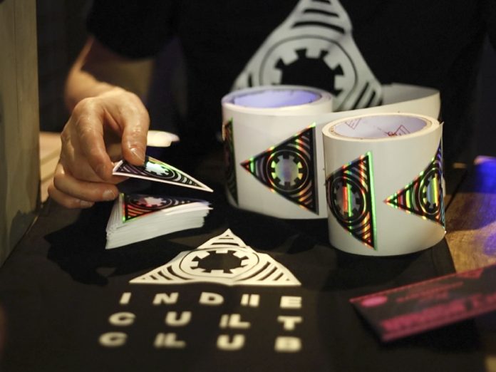 Indie Cult Club Glimmende Stickers