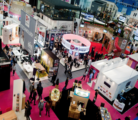 Messe-Essentials: was erfahrene Aussteller nie missen möchten Ausstellung 2 blog header.png